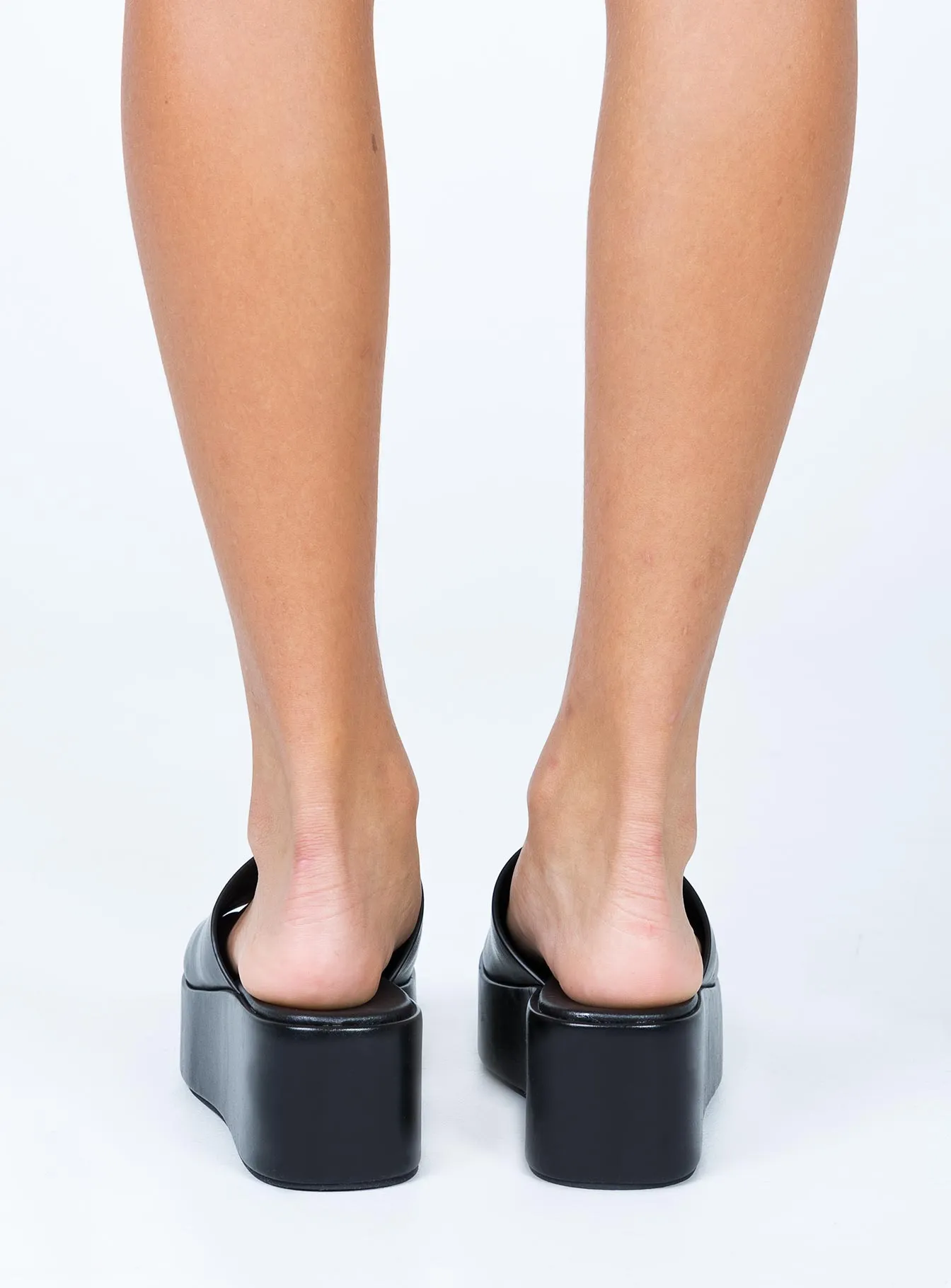 Britta Platform Heels Black