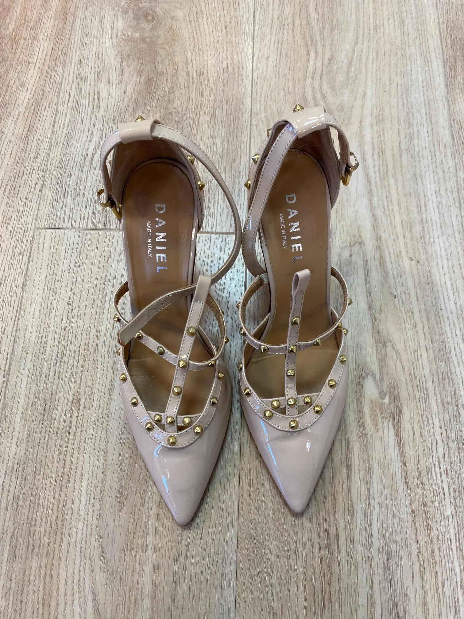 Nude patent kitten heels with studs, Daniel, Size 7