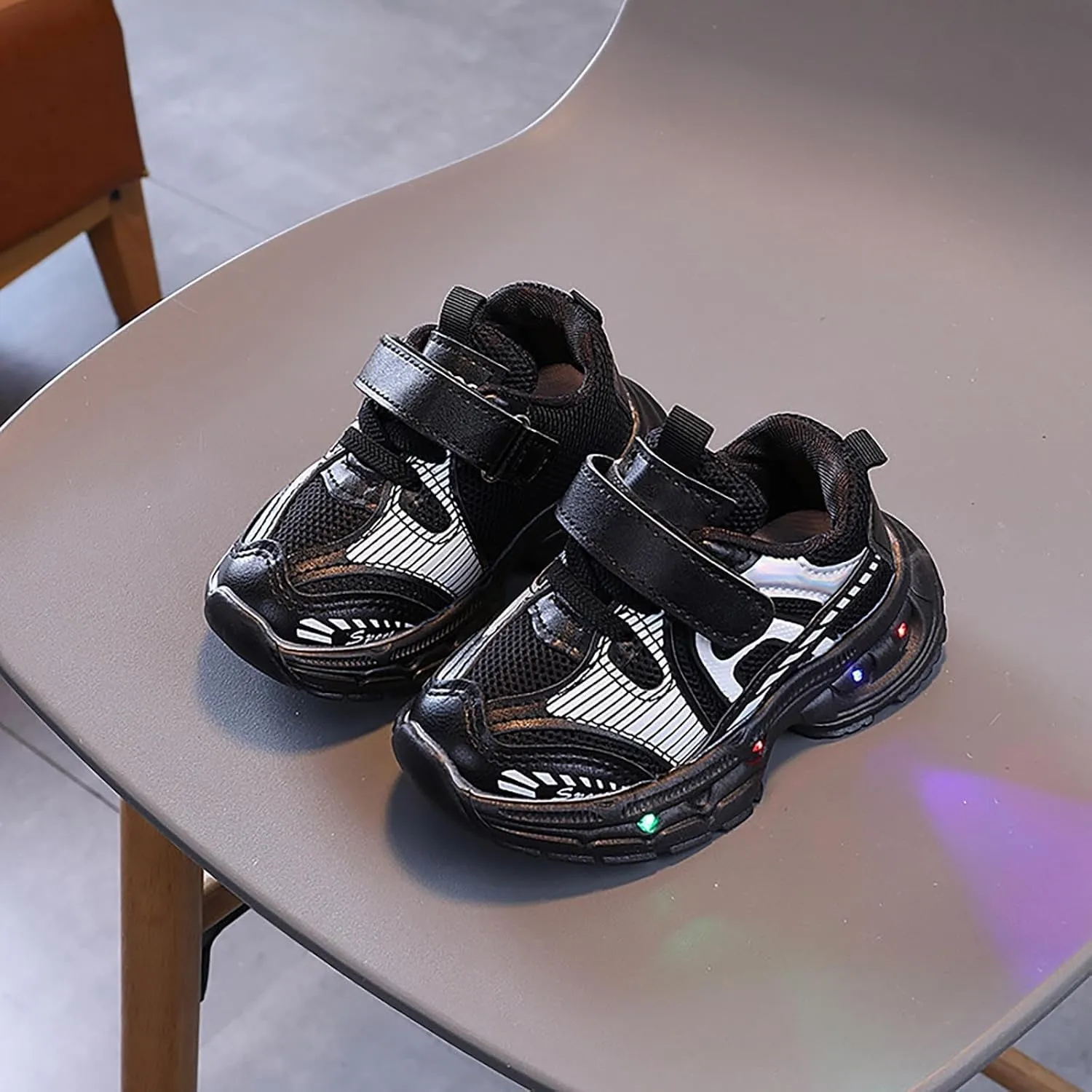 Toddler Baby Walking Sneakers Fashion LED Light Shoes Boys Girls Soft Sports Hook Loop Walking Tennis Shoes