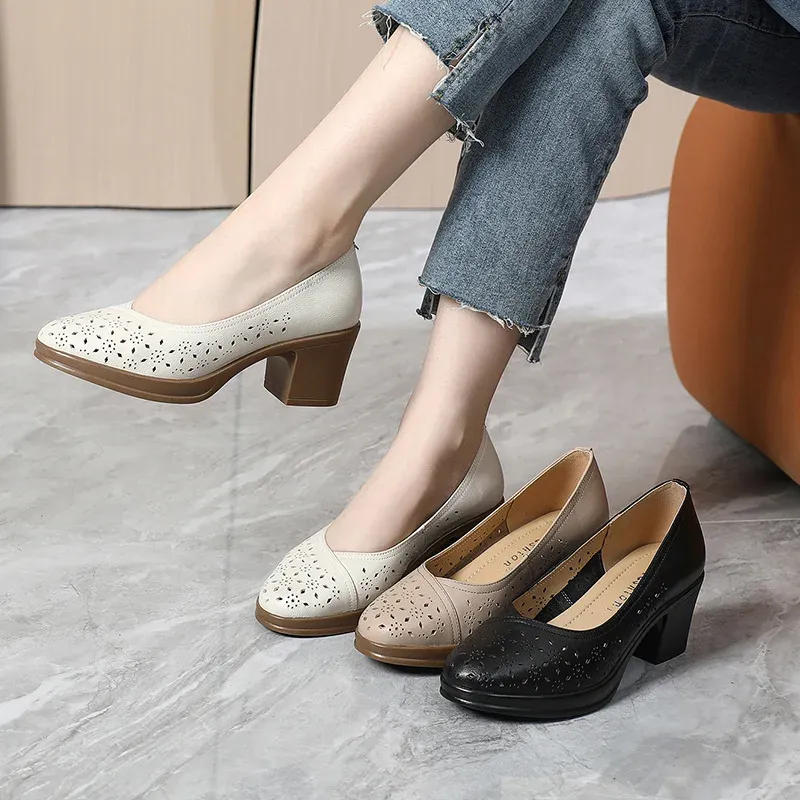 USS Shoes Nair Women's Leather Square Heel Pumps